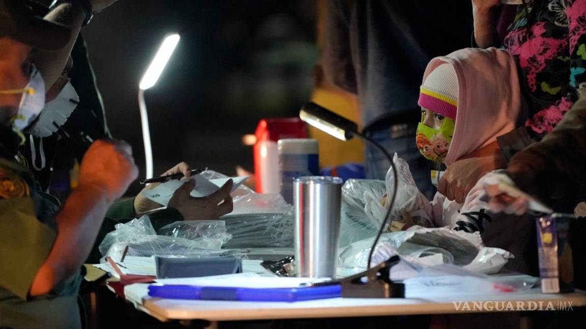 $!Niña hondureña de siete años cruza sola la frontera México-EU