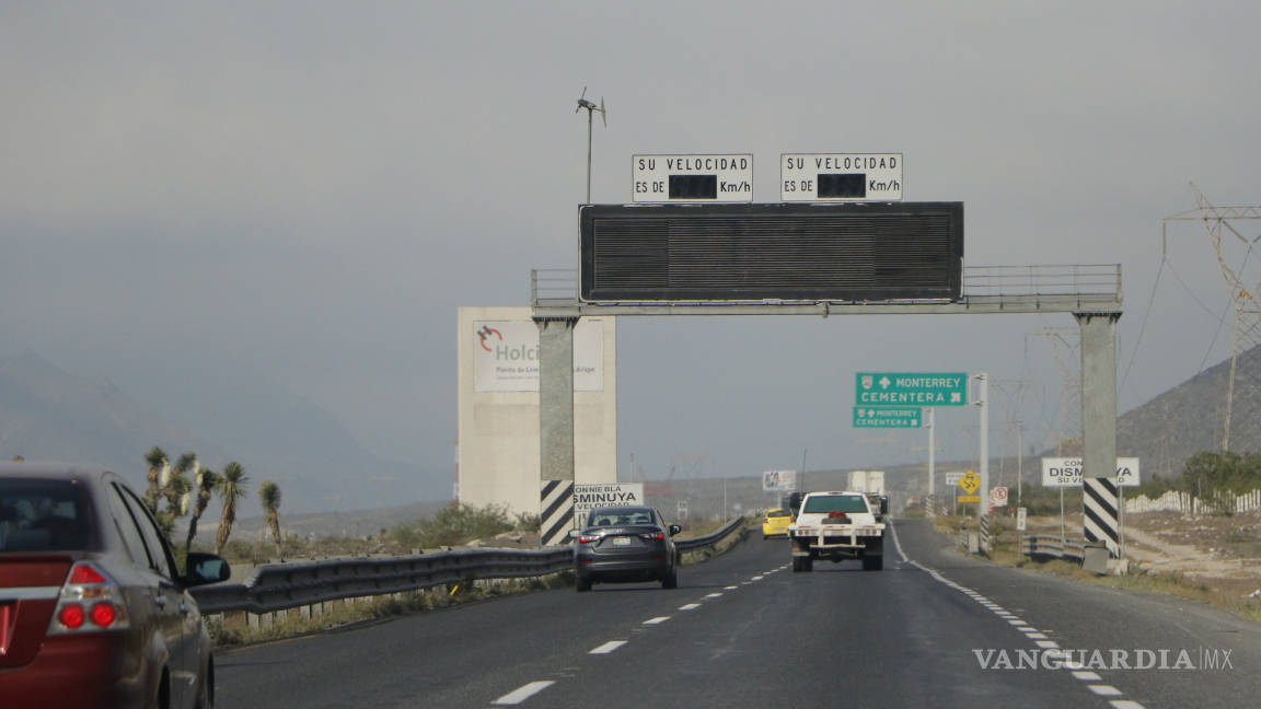 Obsoleta la señalización electrónica en la carretera Saltillo-Monterrey