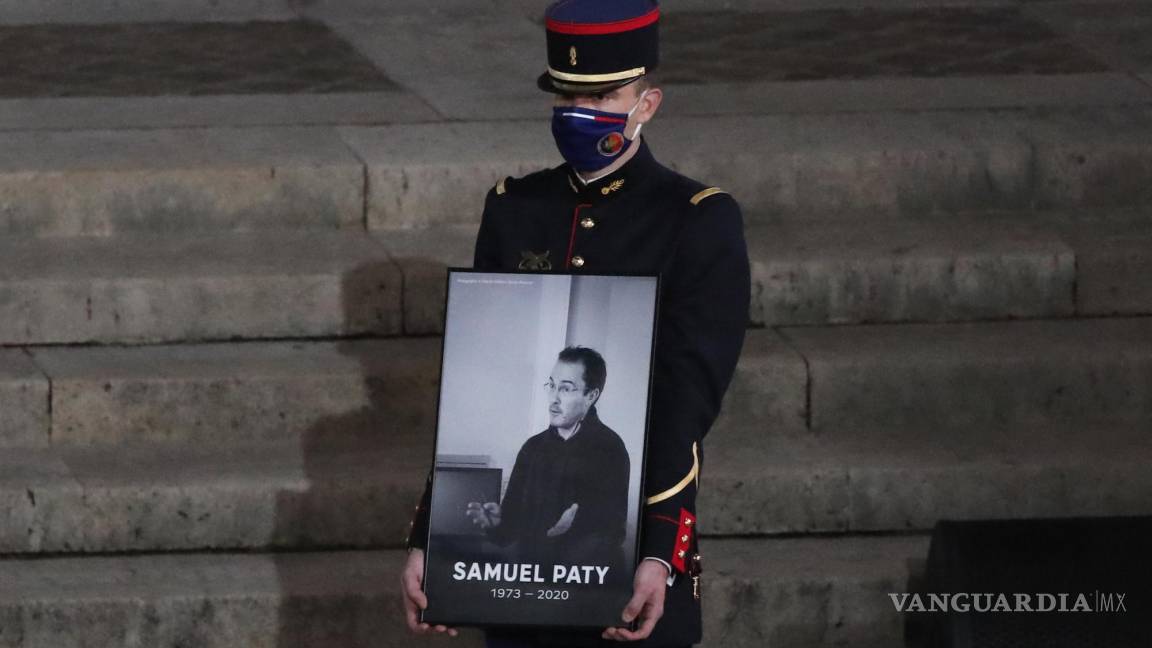 Inicia el juicio en Francia contra ocho personas por el asesinato del profesor Samuel Paty