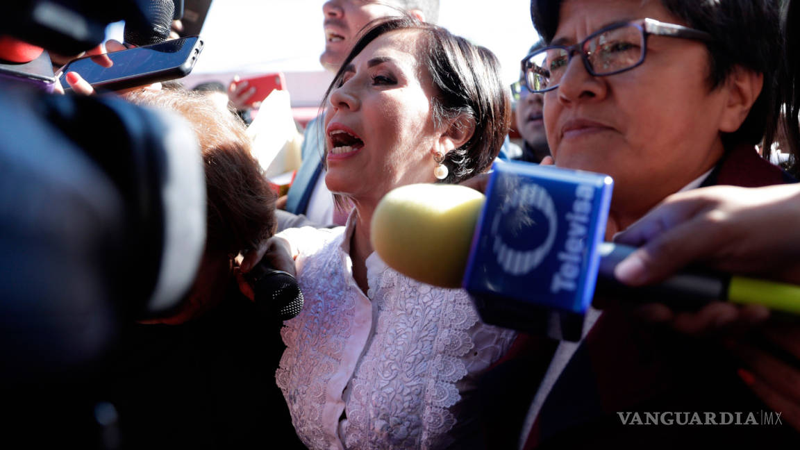 Abogado difunde foto de Rosario Robles preparando defensa con su equipo jurídico