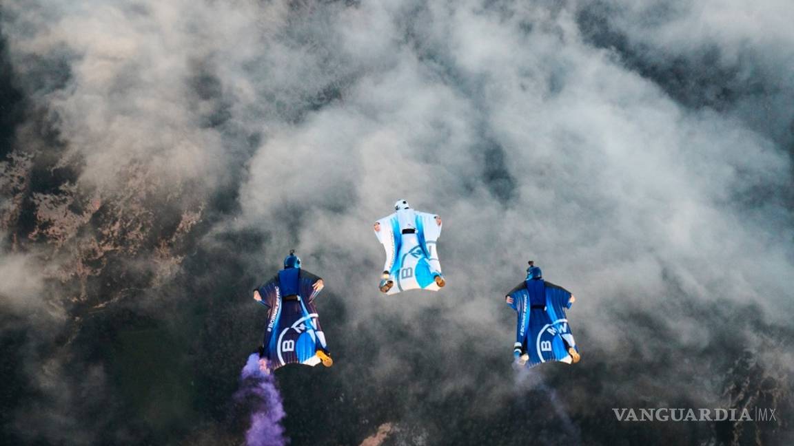 $!E-Wingsuit, el primer traje con alas de propulsión eléctrica