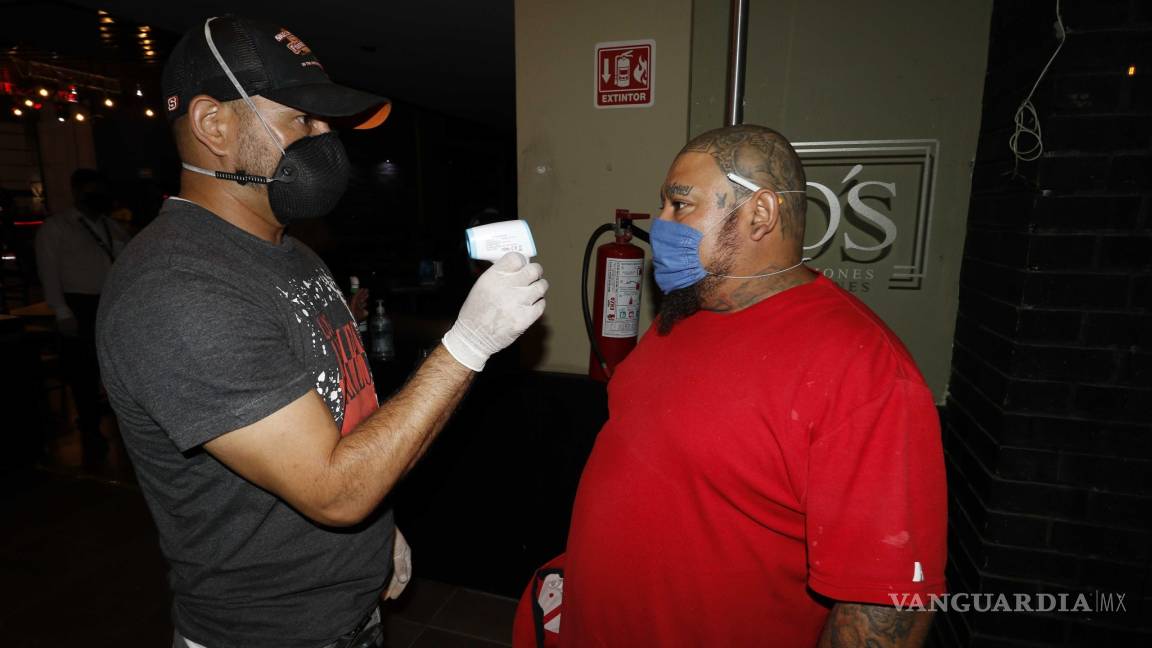 $!Comercio adelanta reapertura; ‘revive’ (entre riesgos) el centro de Saltillo