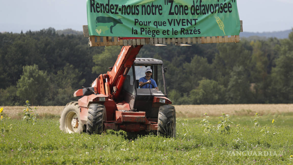 $!Rocían a Chris Froome con gas lacrimógeno en el Tour de Francia