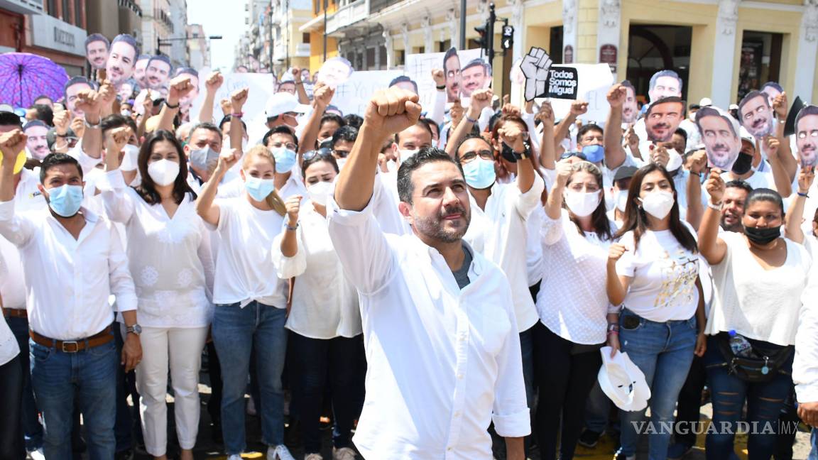 Sin sana distancia, marchan a favor de Yunes en Veracruz