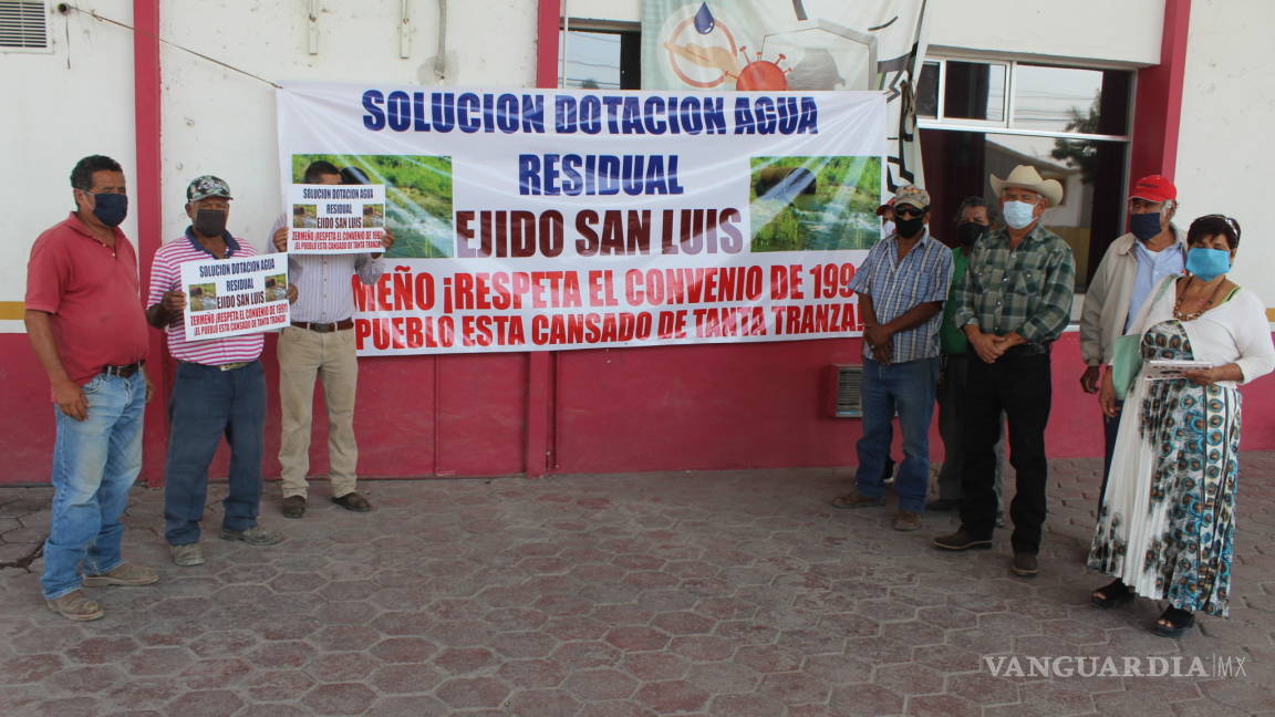 Campesinos denuncian a Ayuntamiento de Torreón por desvío de agua residual