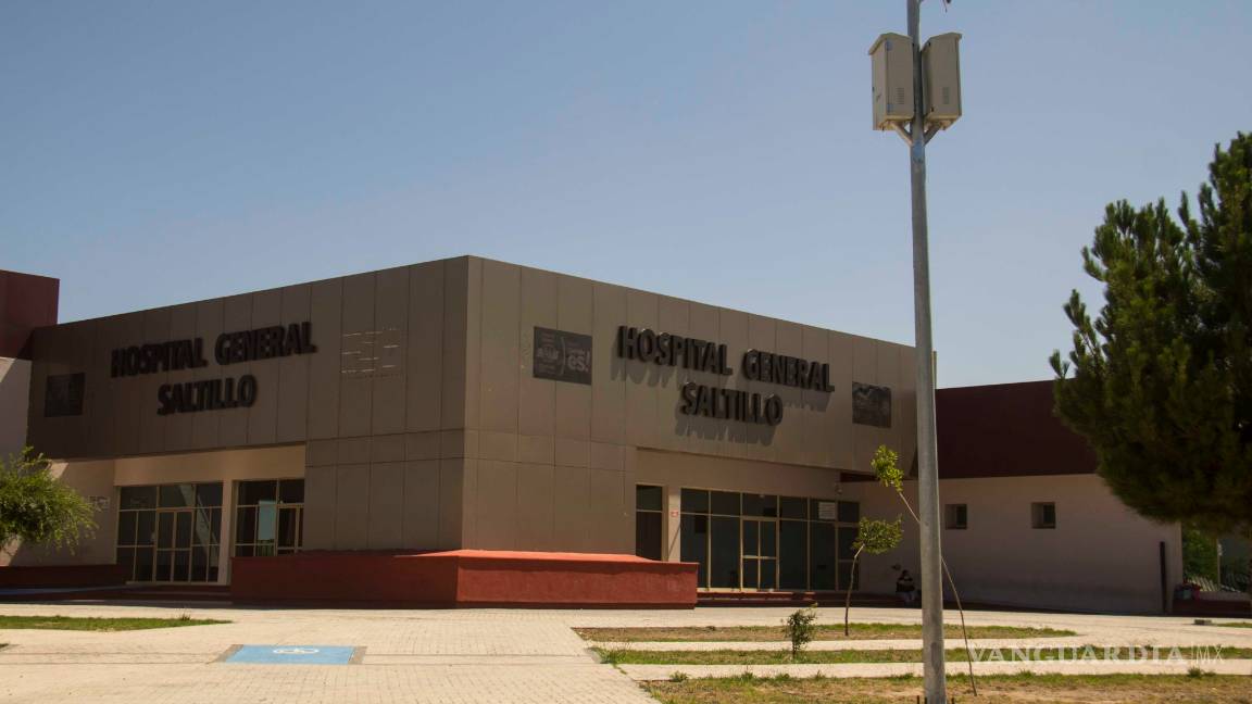 $!Muestran mejoría jóvenes tras ingesta de alcohol adulterado en Parras