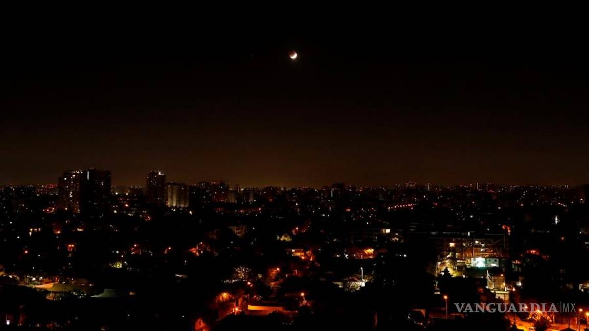 $!Imágenes de la asombrosa Superluna de sangre que coincide con un eclipse lunar