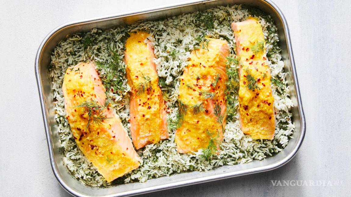 $!Arroz con salmón al horno y eneldo.