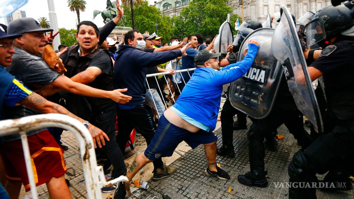 $!Fanáticos planeaban robarse el cuerpo de Maradona para llevarlo a la cancha de Boca Juniors