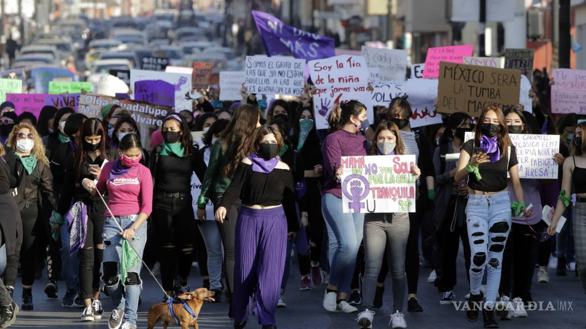 Cientos de mujeres salen a las calles de Saltillo a exigir freno a la violencia de género