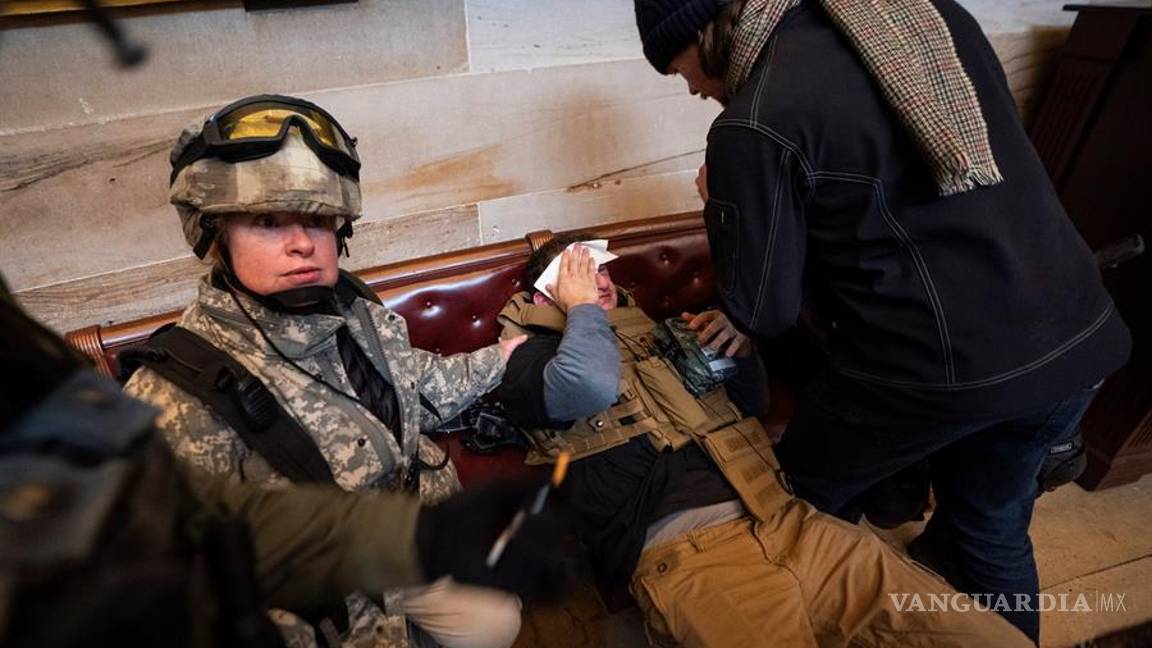 $!Asalto al Capitolio, un día histórico y lamentable que golpea la democracia en EU (fotos)