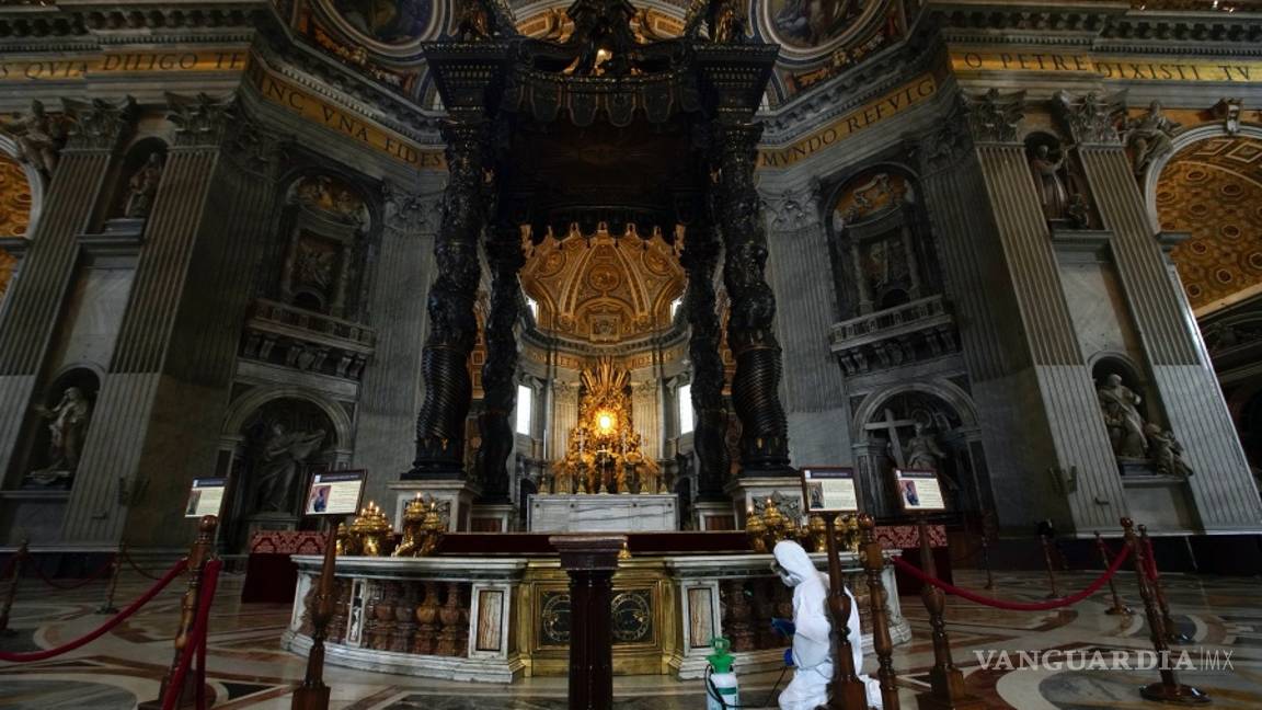 $!Basílica San Pedro es sometida a una inédita desinfección para su reapertura