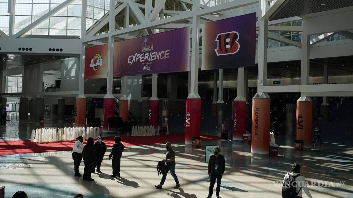 $!La entrada a NFL Experience el viernes 4 de febrero de 2022 en el Centro de Convenciones de Los Ángeles en Los Ángeles. AP/Marcio Jose Sanchez