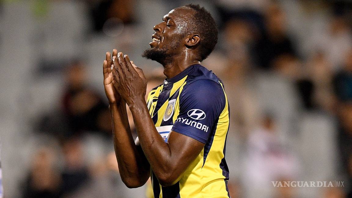 $!Bolt anota dos goles en Australia, sí... Usain Bolt ya es goleador
