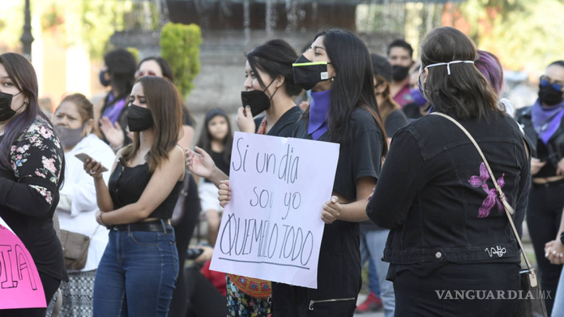 Mujeres se manifiestan por Claudia y las 22 muertas más de Coahuila