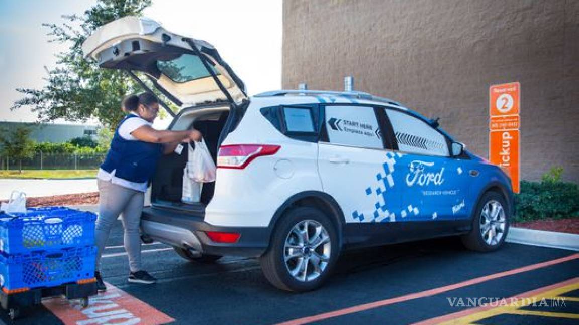 Ford y Walmart se unen para hacer entregas en vehículos autónomos