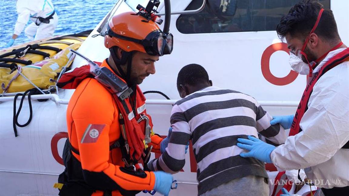 $!27 menores no acompañados del "Open Arms" desembarcan en Lampedusa