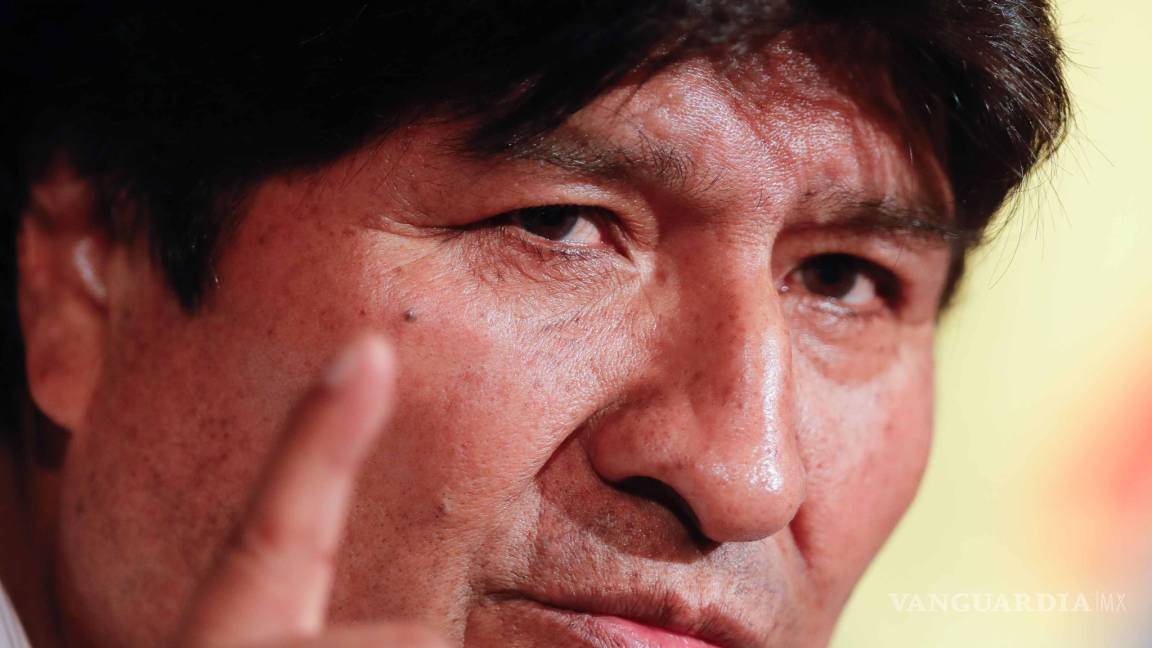 Evo Morales acusa de &quot;injusta, ilegal e inconstitucional&quot; la orden de aprehensión