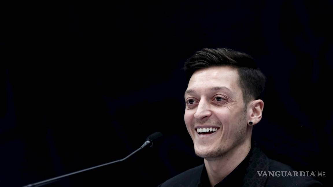 Necaxa, equipo de Mesut Özil, experto en generar ingresos millonarios en fichajes