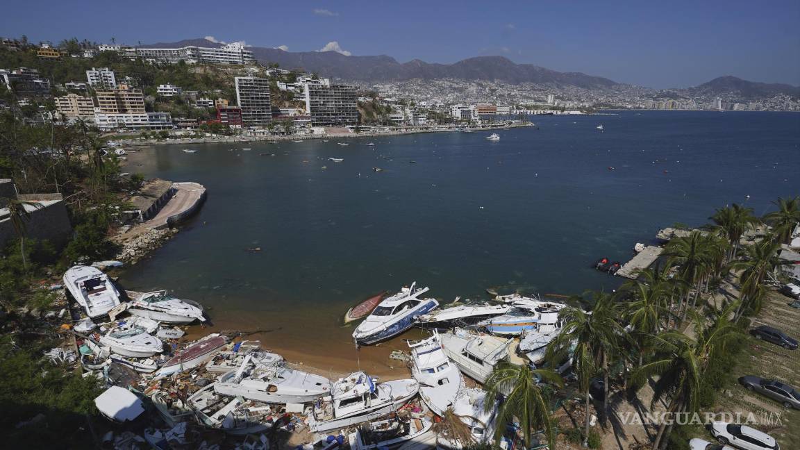 $!En la imagen, yates dañados por el paso del huracán Otis se agolpan en el puerto de Acapulco, México, el 12 de noviembre de 2023.