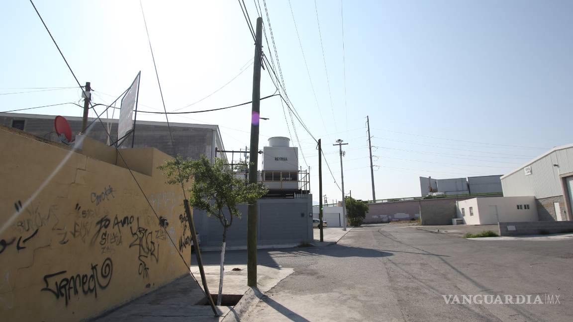 $!Familias de Ramos Arizpe luchan para que autoridades controlen a empresas que contaminan y que retiren de zona urbana