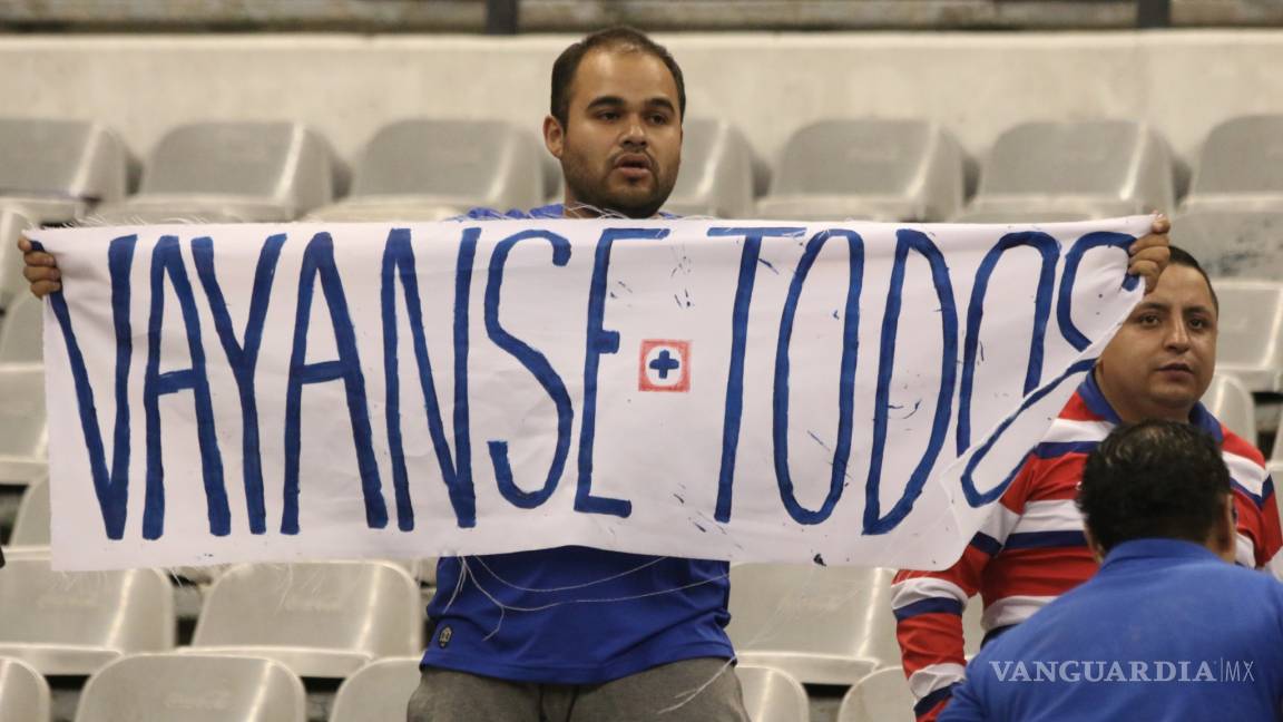 $!¿Y la afición? Cruz Azul es uno de los equipos que menos gente lleva al estadio