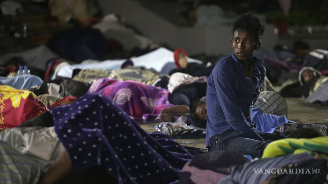 $!Amaga Trump con enviar tropas a frenar caravana migrante; pide acelerar construcción del muro