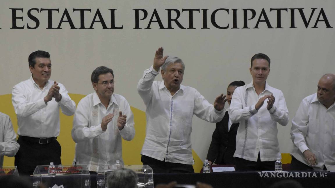 $!AMLO pide a maestros diálogo y cero ausentismo