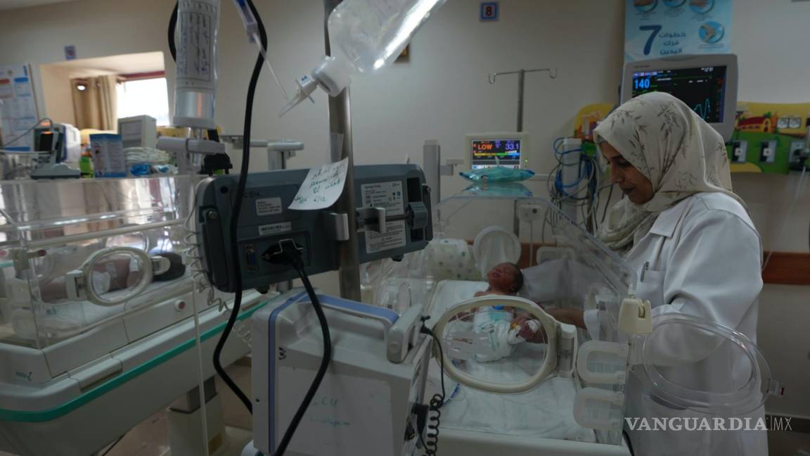 Guerra en la Franja de Gaza está convirtiendo los nacimientos de bebés en momento de preocupación y miedo
