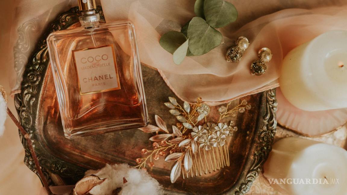 ¿Sin ideas para el intercambio? Estos son los 10 mejores perfumes para regalar en Navidad