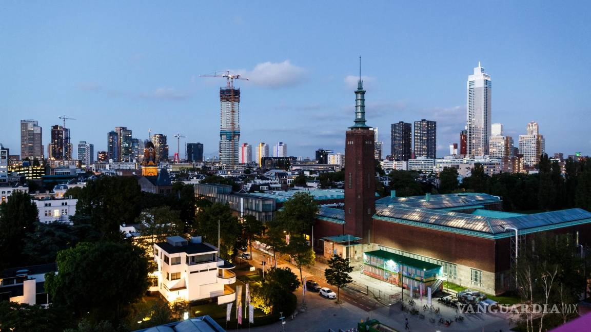 $!Vista nocturna de la ciudad de Róterdam.