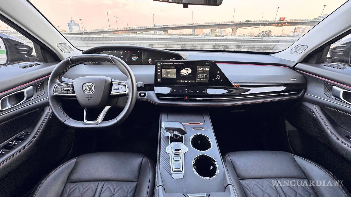 $!Su interior sorprende con una pantalla de 12.3”, sistema de audio Sony y cámaras 360° con funciones de grabación.