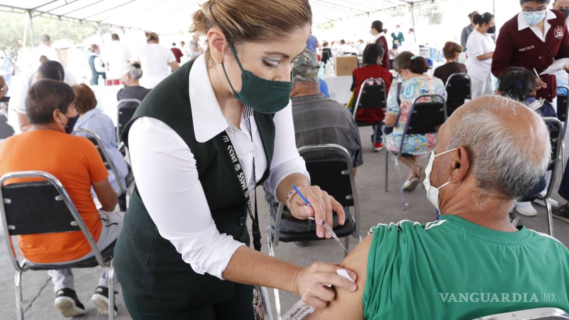 FMI pide a países ricos “pagar” la vacunación contra COVID de los más pobres