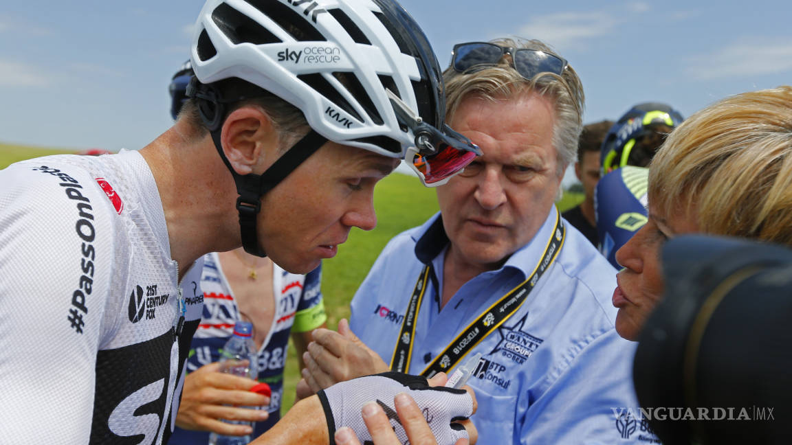 $!Rocían a Chris Froome con gas lacrimógeno en el Tour de Francia