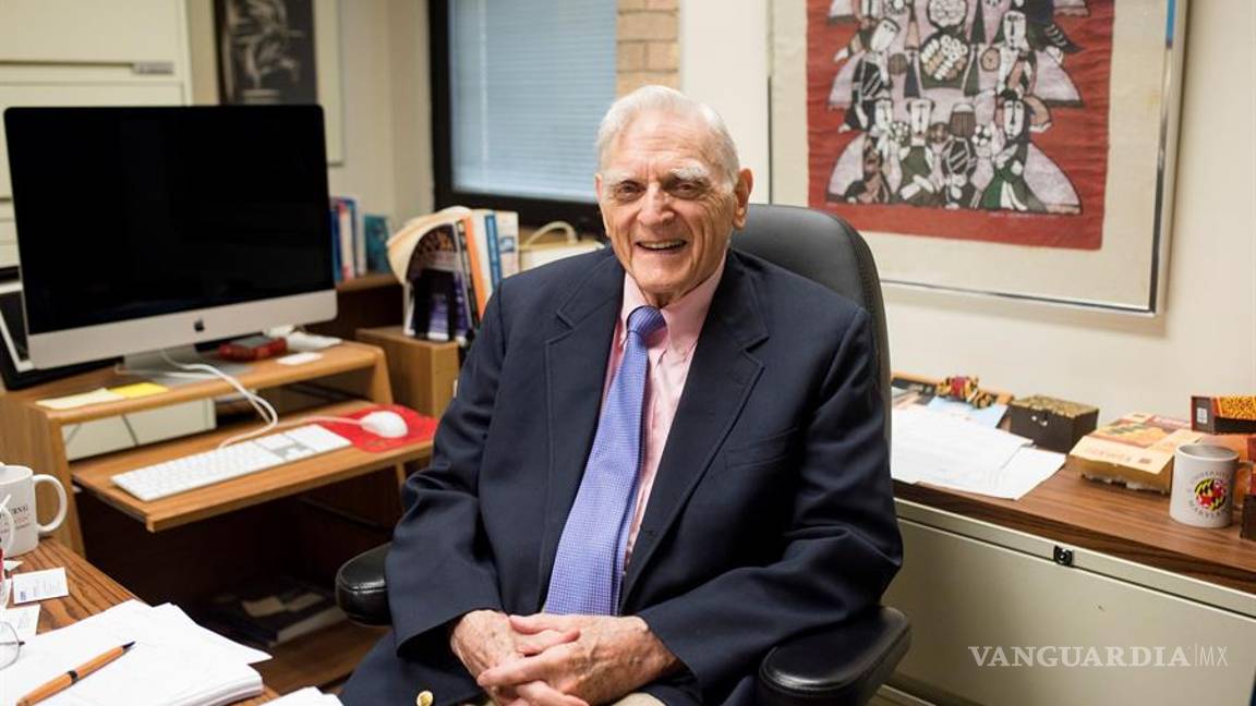 $!Ellos son John B. Goodenough, Stanley Whittingham y Akira Yoshino galardonados con el Premio Nobel de Química