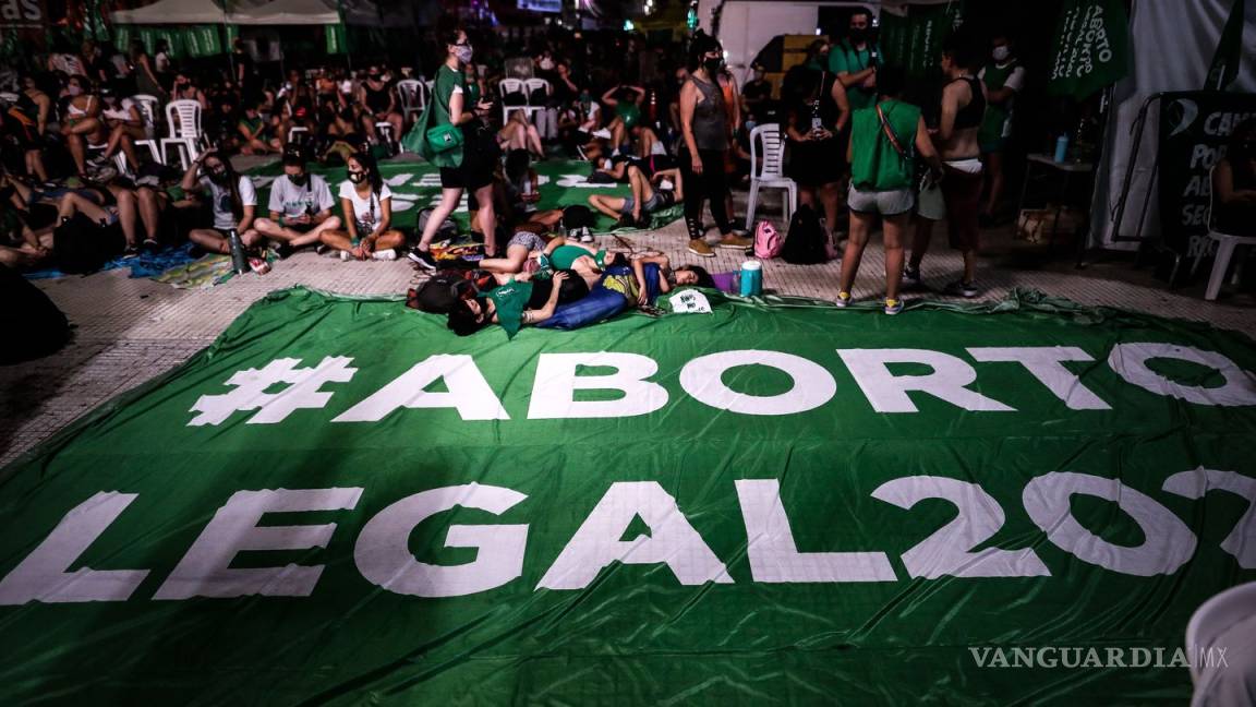 #EsLey: Argentina legaliza el aborto y mujeres de todo el mundo celebran