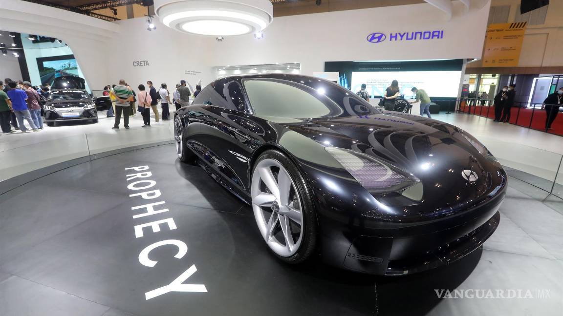 $!El concepto de Hyundai Prophecy coche eléctrico en exhibición en Gaikindo Indonesia International Auto Show 2021 en Tanggerang, Banten, Indonesia. EFE/EPA/Bagus Indahono