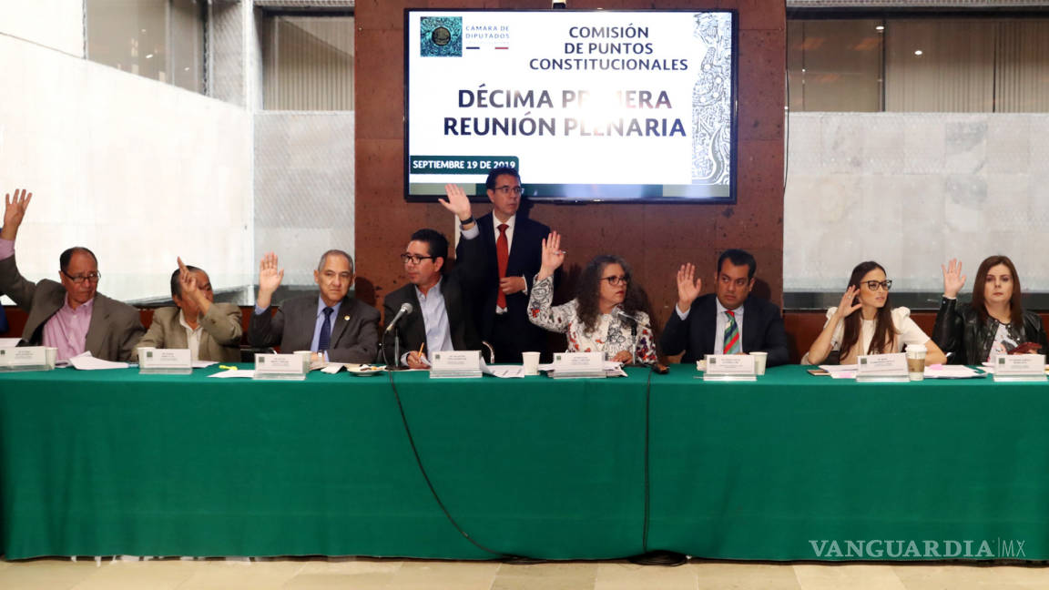 Avalan Morena y PES recorte de 50% a financiamiento de partidos; pasa a discusión a Cámara de Diputados