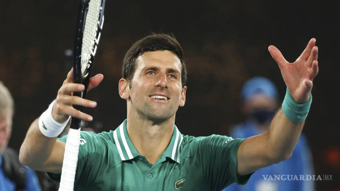 Djokovic inicia con victoria en el Abierto de Australia