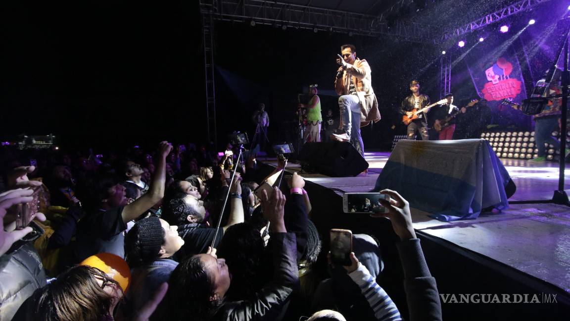 $!Caligaris ponen a bailar a Saltillo con su 'espíritu payaso'