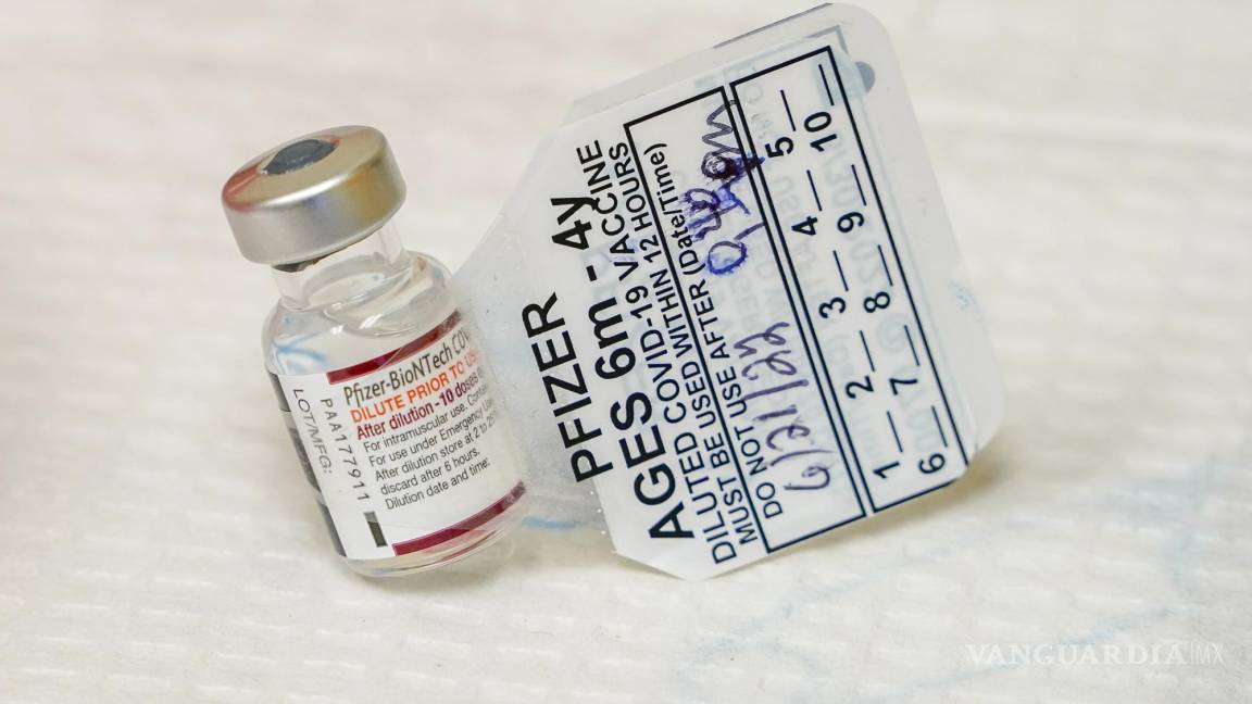 Pfizer pide a la FDA que autorice su vacuna actualizada contra el COVID-19