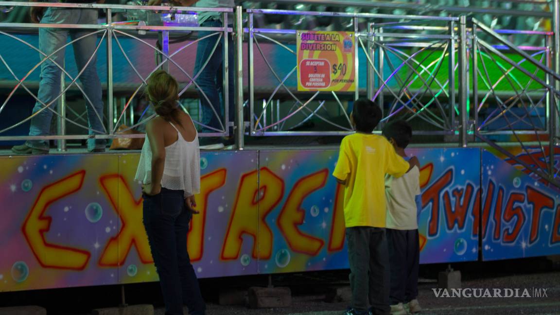 $!Los niños que sólo miran los juegos de la Feria porque no tienen dinero (Fotorelato)