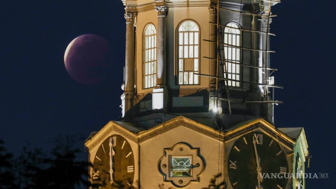 $!Imágenes de la asombrosa Superluna de sangre que coincide con un eclipse lunar