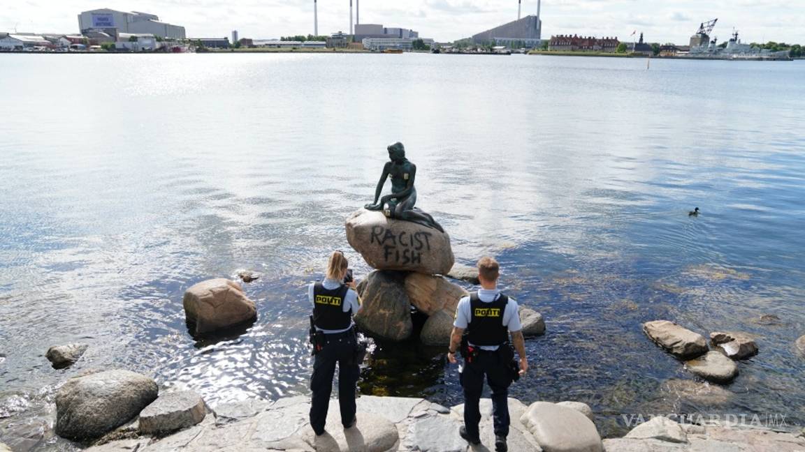 $!Vandalizan la estatua de la Sirenita de Hans Christian Andersen en Copenhague