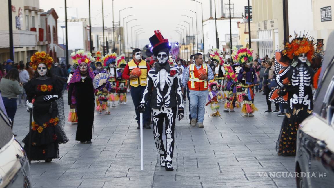 $!Disfrutan más de 60 mil personas, el Festival de las Ánimas del Desierto de Saltillo