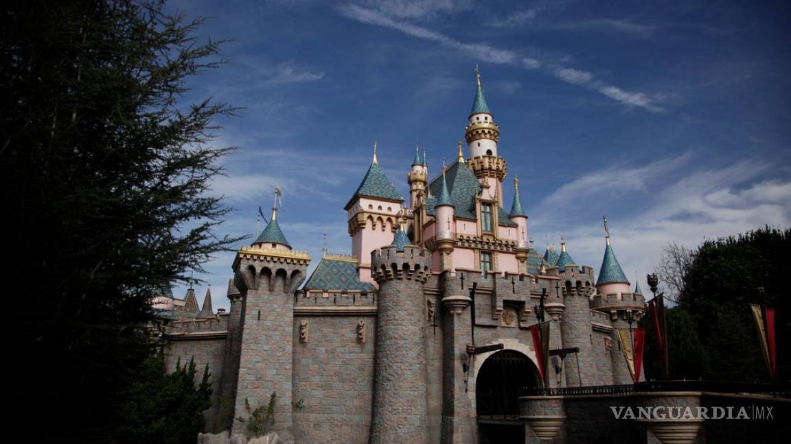 En Disneylandia también hay pobreza; 85% de sus empleados ganan menos de 15 dólares la hora