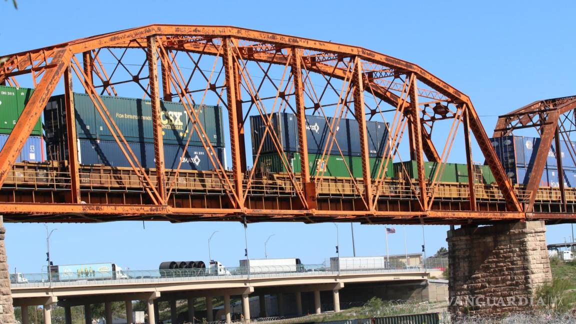 Suspenden cruces ferroviarios a EU en frontera de Piedras Negras con Texas