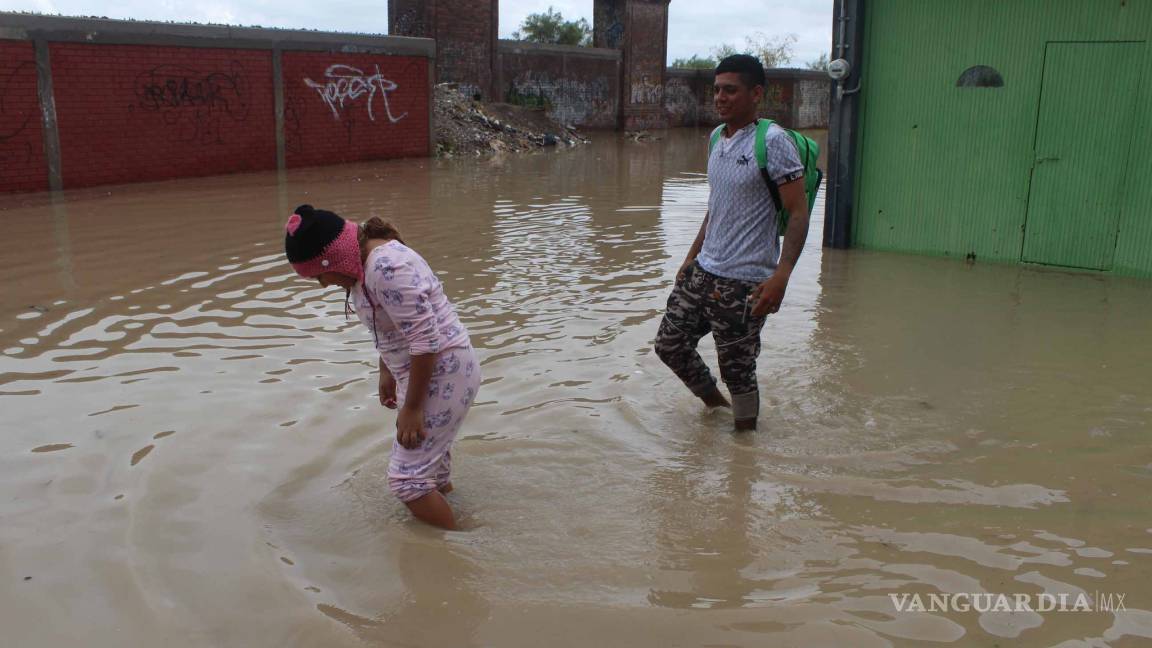 $!Se mantiene contingencia por fuertes lluvias en Torreón, Coahuila; evacúan a más de 200 familias de sus domicilios