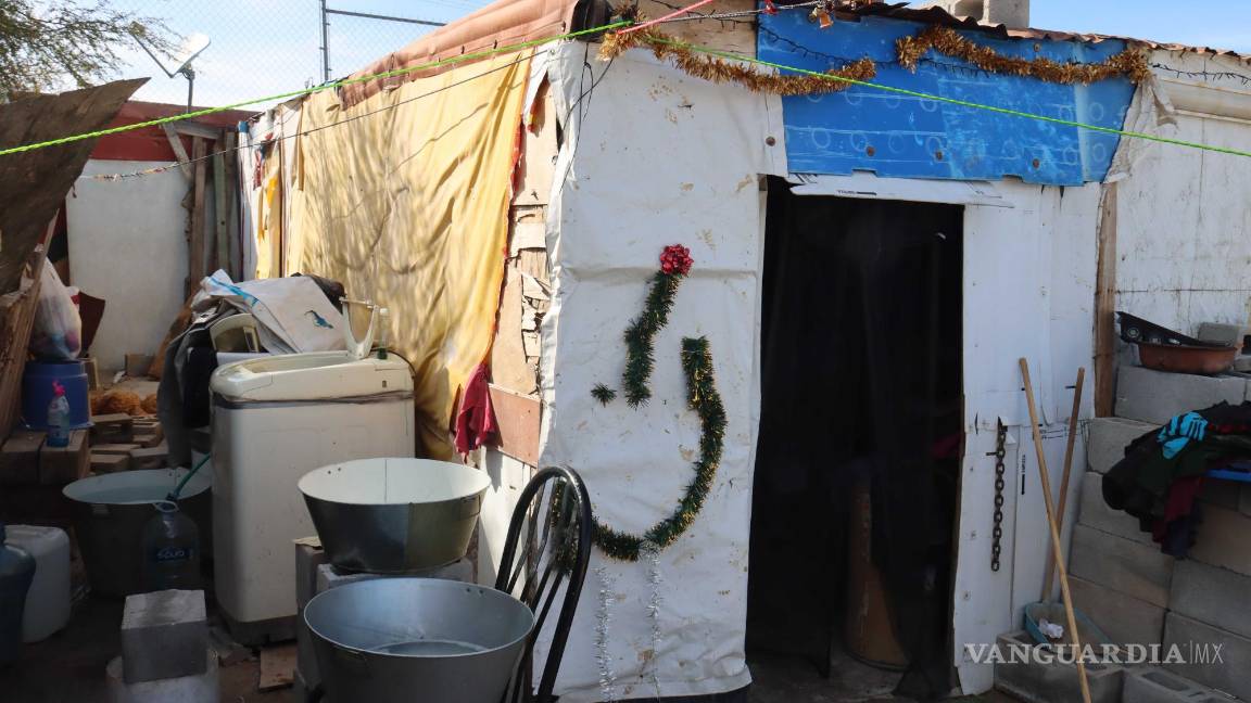 $!La colonia Zaragoza, pegada a la sierra de Zapalinamé, enfrenta el crudo invierno con construcciones simples y una calle sin pavimentar.