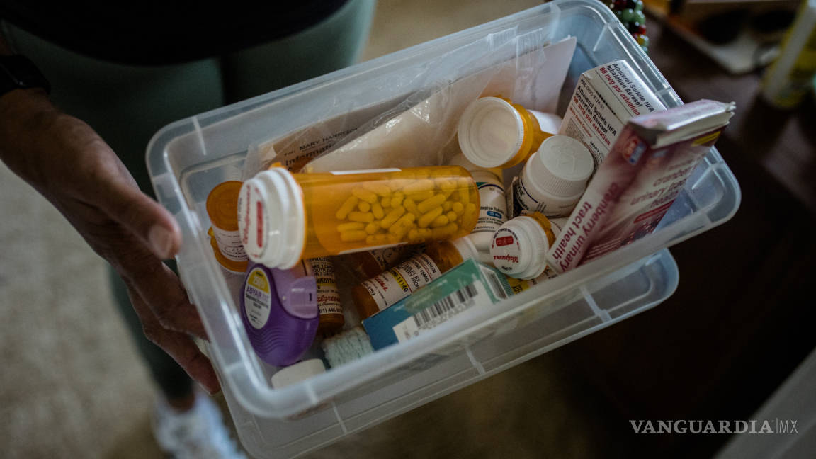 Hija 'rescata' a su madre de 93 años, tomaba 14 medicamentos distintos por indicación de doctores